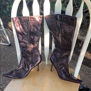 Wine color Long neck boots size 8